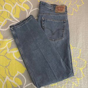 NWOT Men's Relaxed Fit Levi Jeans